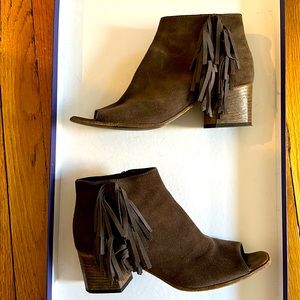 Lemare ankle booties, color: dark grey/taupe, open toe, size 8